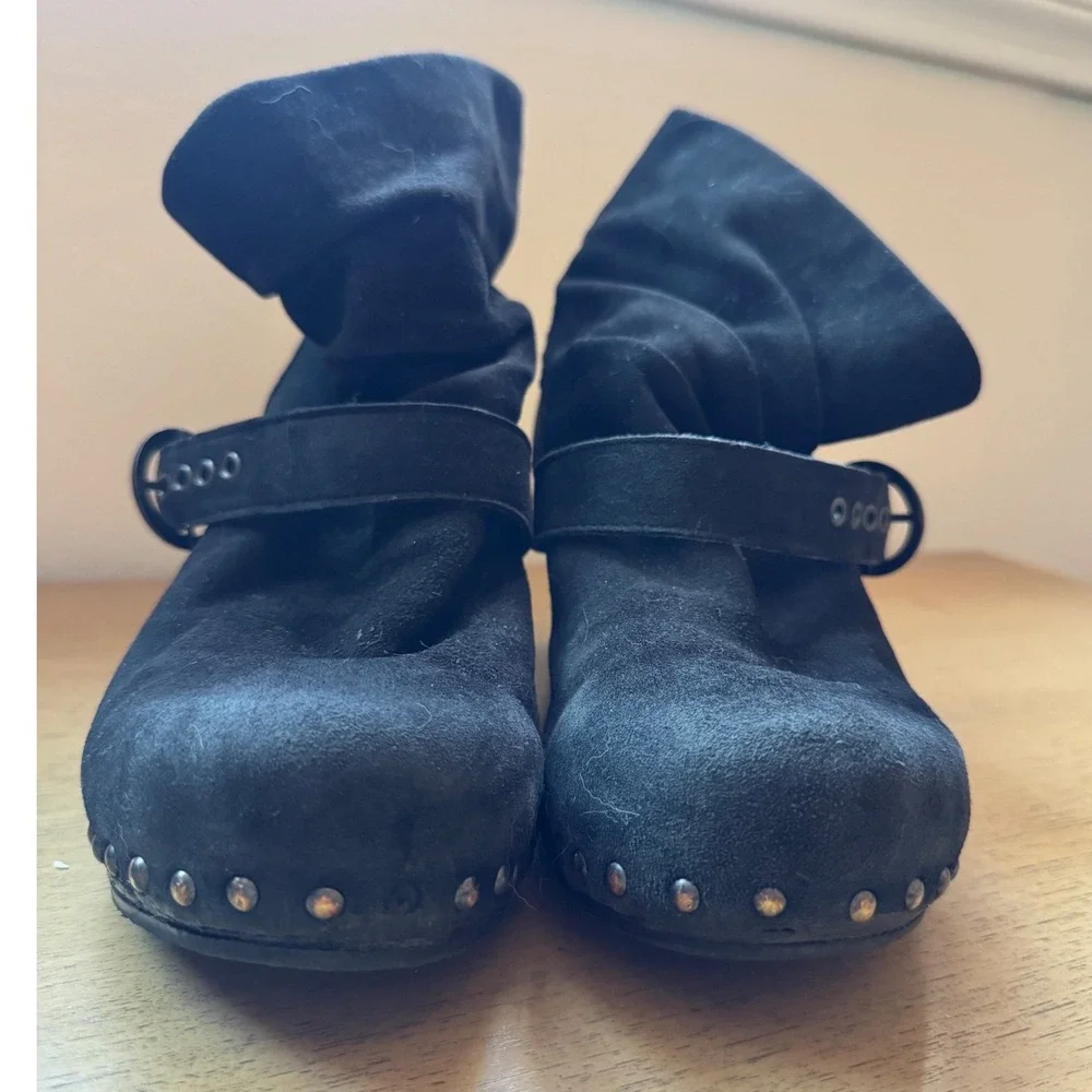 Dansko Y2K Suede Studded Slouchy Ankle Boots Buckle Strap Clog Heel Size 40